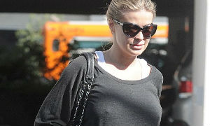 Carmen lộ vòng 1 "trồi sụt"